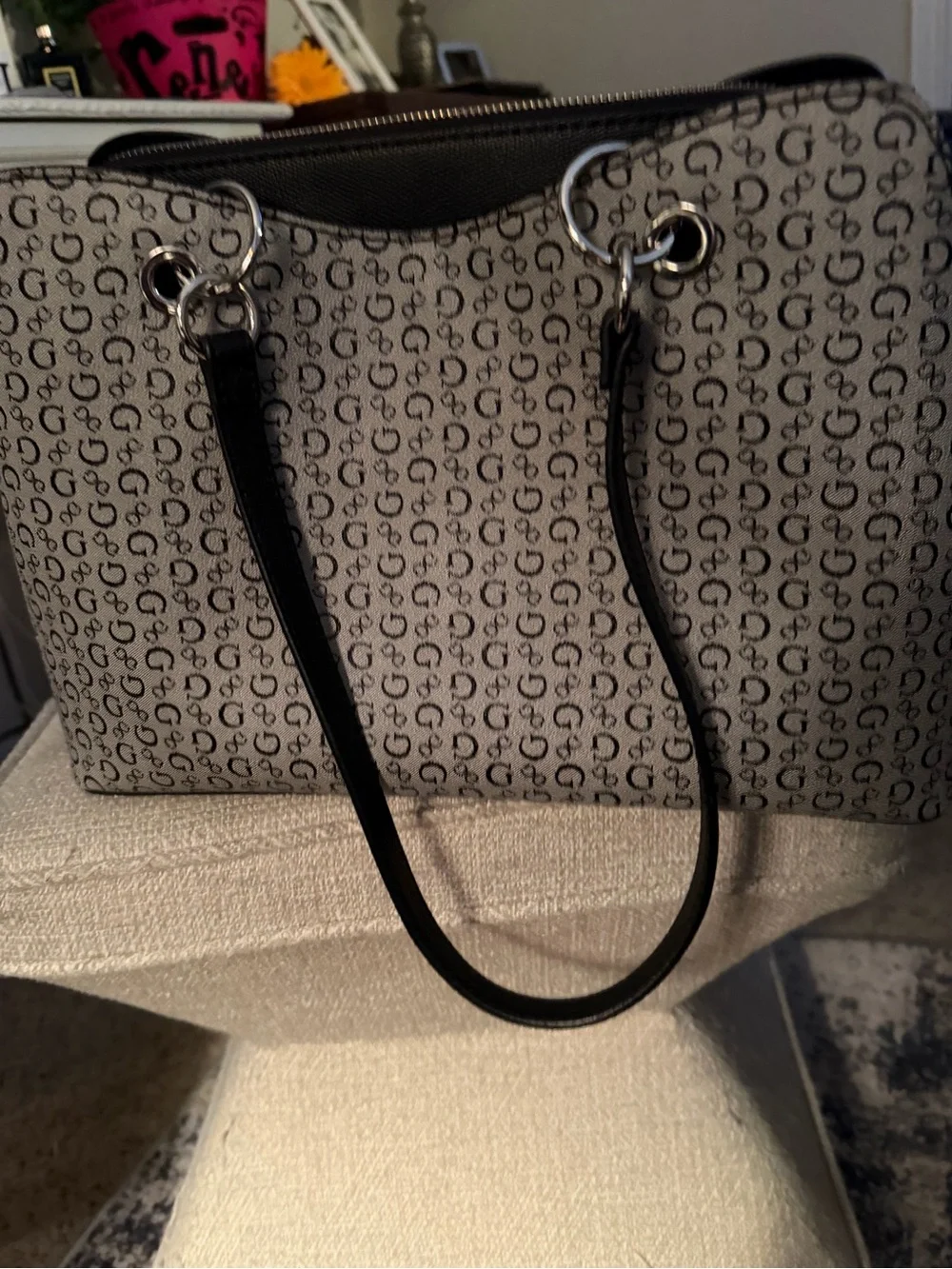 Guess classic large